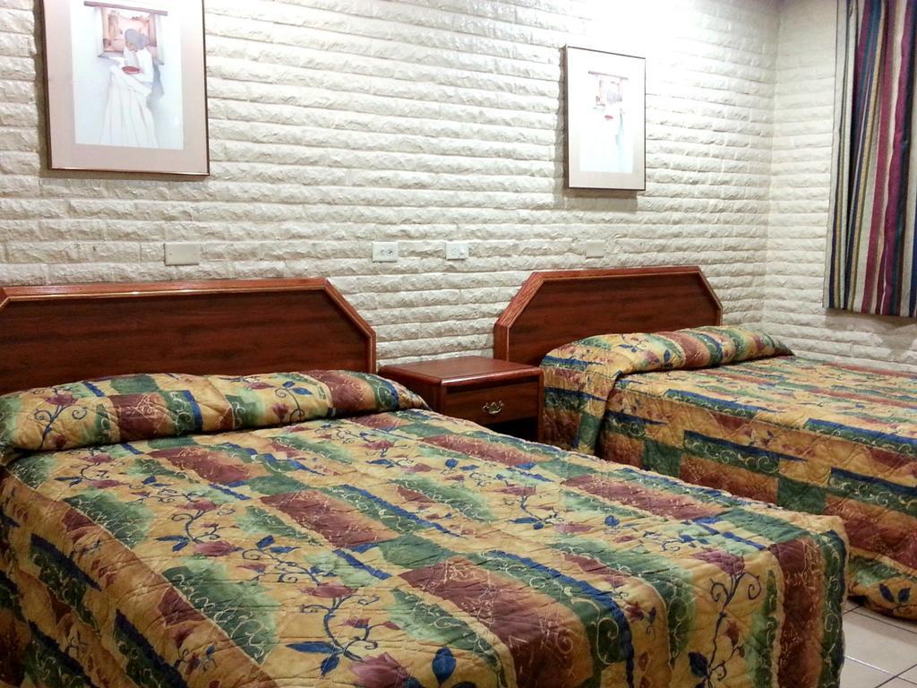 King'S Inn Motel Париж Екстер'єр фото