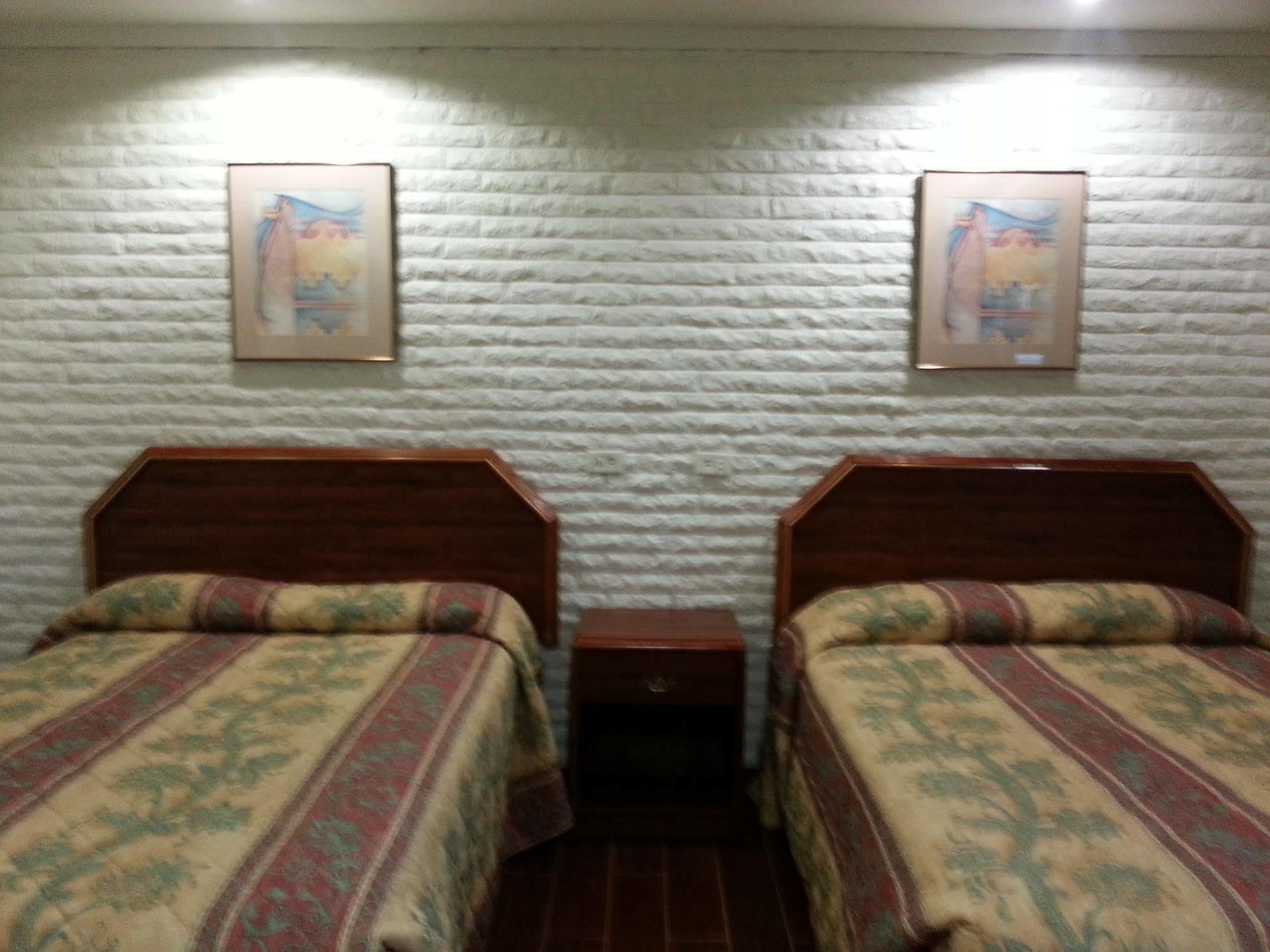 King'S Inn Motel Париж Екстер'єр фото